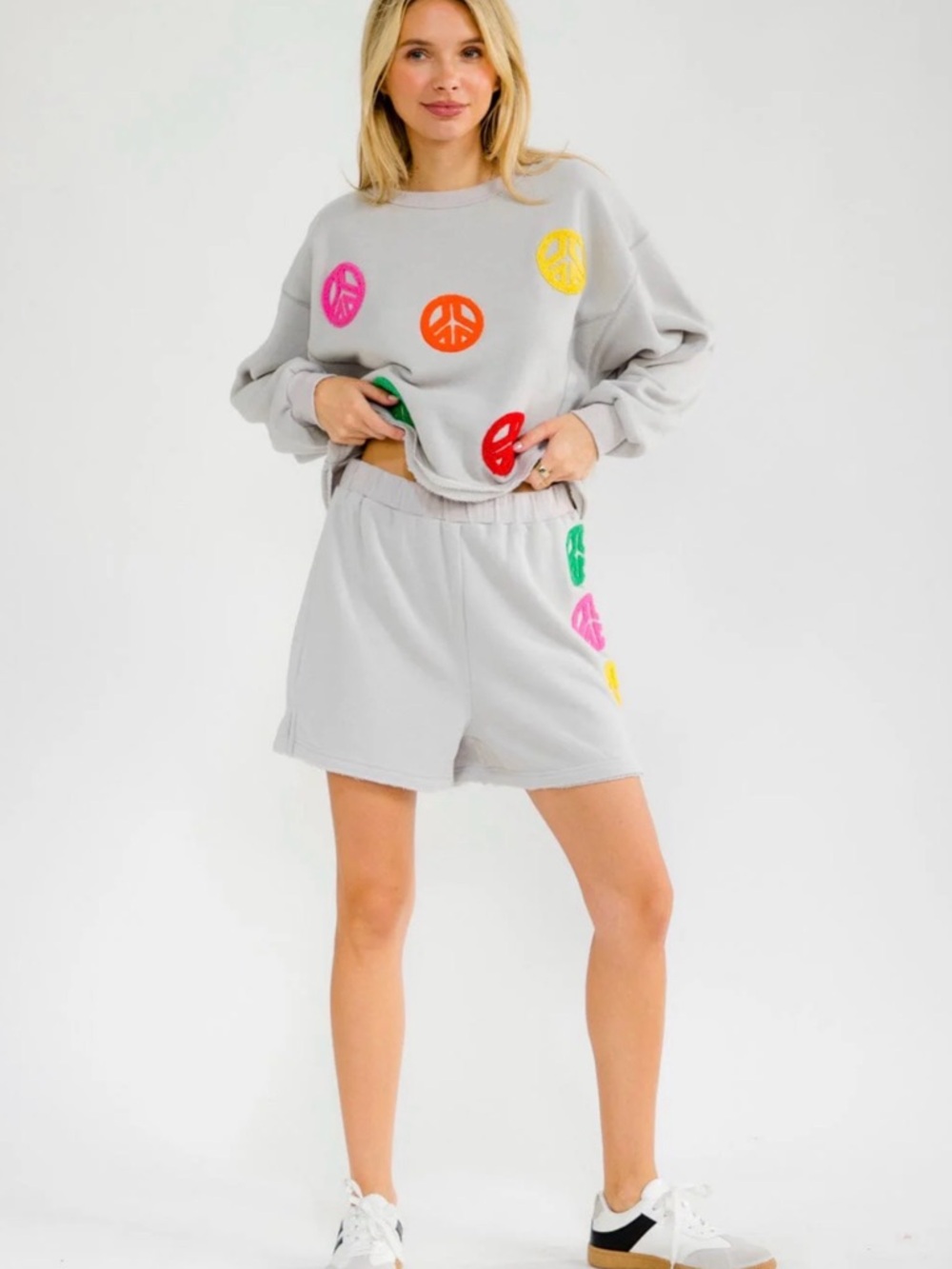 Women’s Light Gray Peace Sign Sweatshirt And Shorts Set- NWT Size S